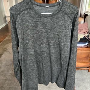 Lululemon long sleeve! (Metal vent)